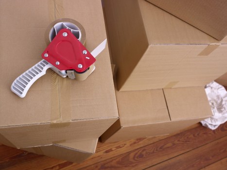 Packing fragile items for house removals in Chelsea